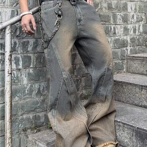 Relaxed Gray Jeans with Distressed Look